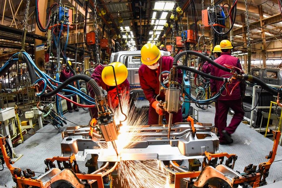 Kinas produksjons PMI sklir til 50,1 i august