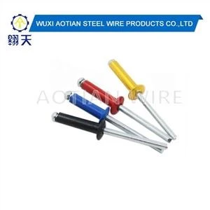 Aluminiumsfargede nagler